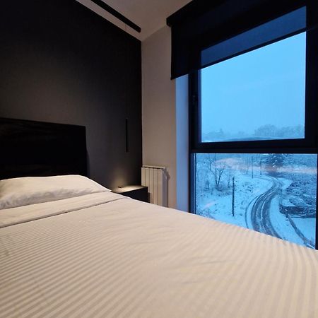 Smart Loft Apartment Тузла Екстер'єр фото