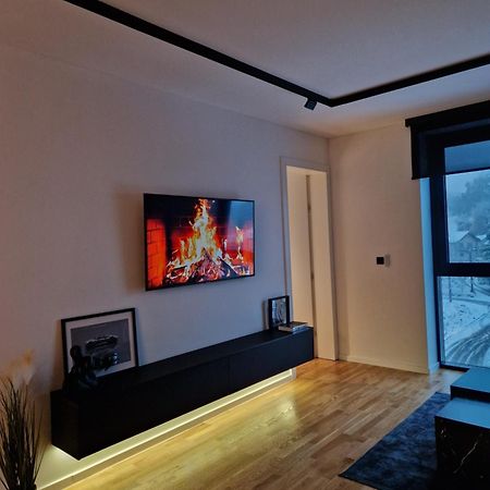 Smart Loft Apartment Тузла Екстер'єр фото