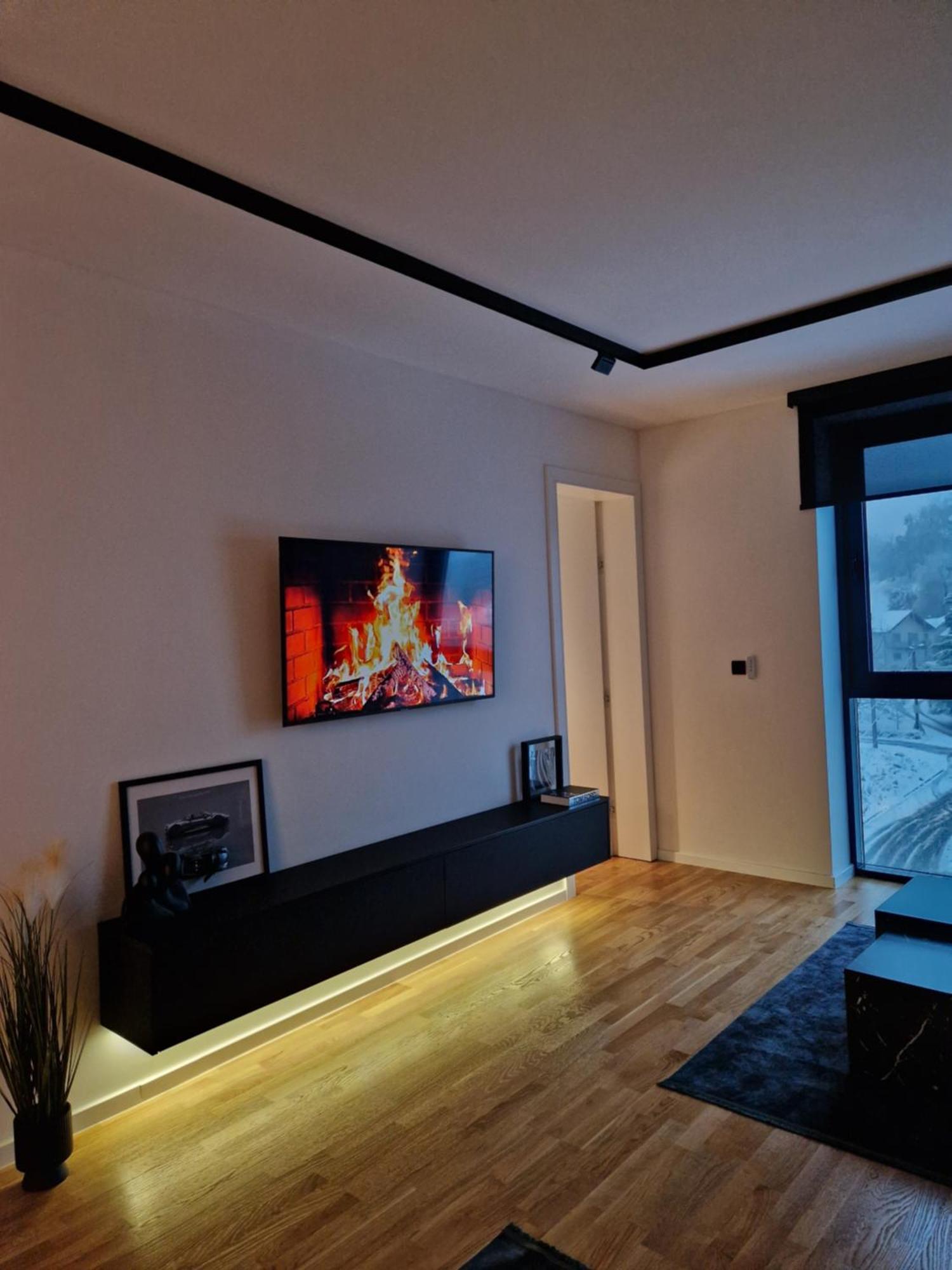 Smart Loft Apartment Тузла Екстер'єр фото